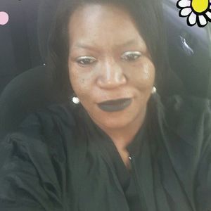 Meet your Posher, Latasha